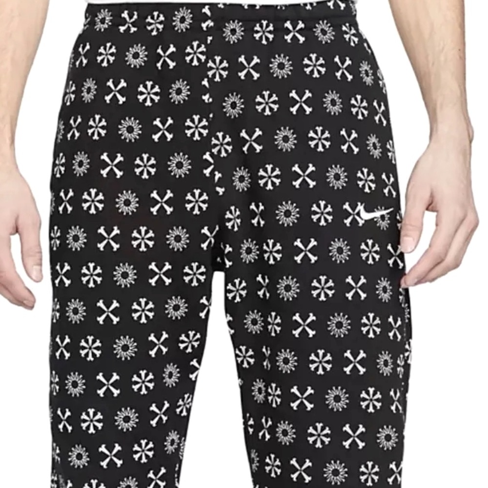 BRAND NEW NIKE MENS MONOGRAM STANDARD FIT JOGGER - Black/White - Medium